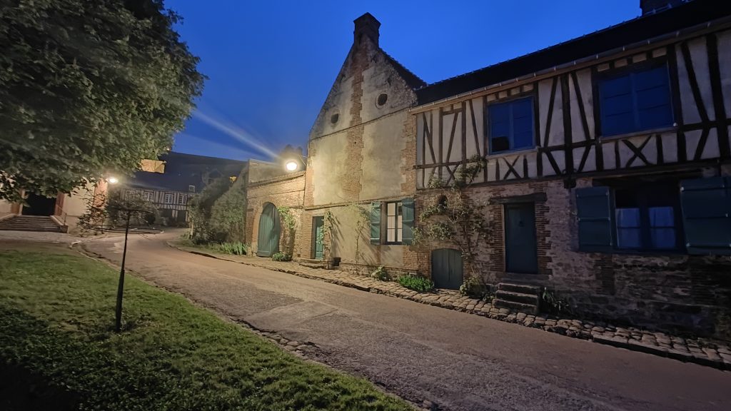 Gerberoy by Night